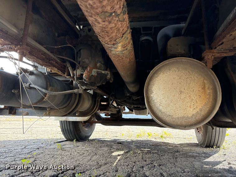 image for item EM6138 1998 Freightliner FL80 refrigerated truck