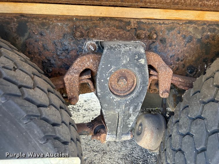 image for item EM6138 1998 Freightliner FL80 refrigerated truck