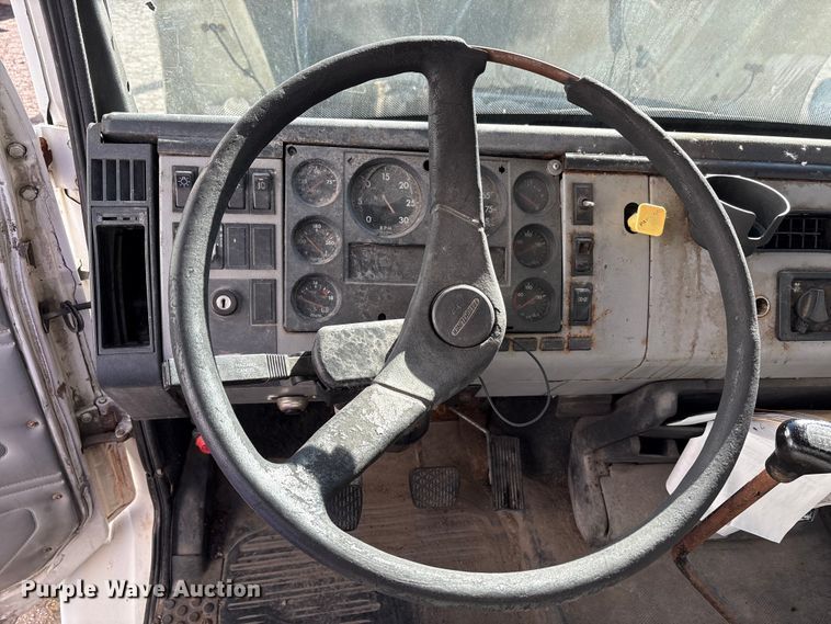 image for item EM6138 1998 Freightliner FL80 refrigerated truck