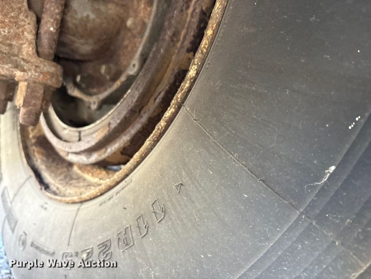 image for item EM6138 1998 Freightliner FL80 refrigerated truck