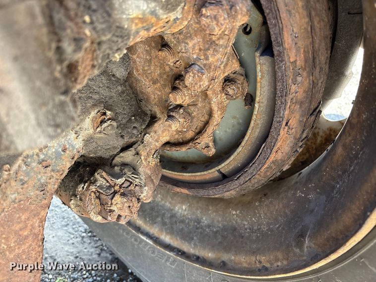 image for item EM6138 1998 Freightliner FL80 refrigerated truck