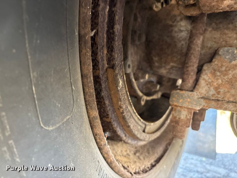 image for item EM6138 1998 Freightliner FL80 refrigerated truck