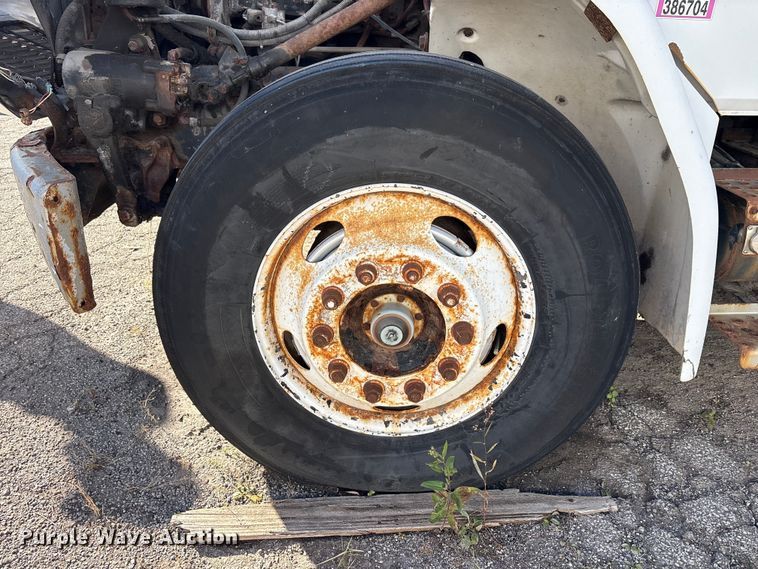 image for item EM6138 1998 Freightliner FL80 refrigerated truck