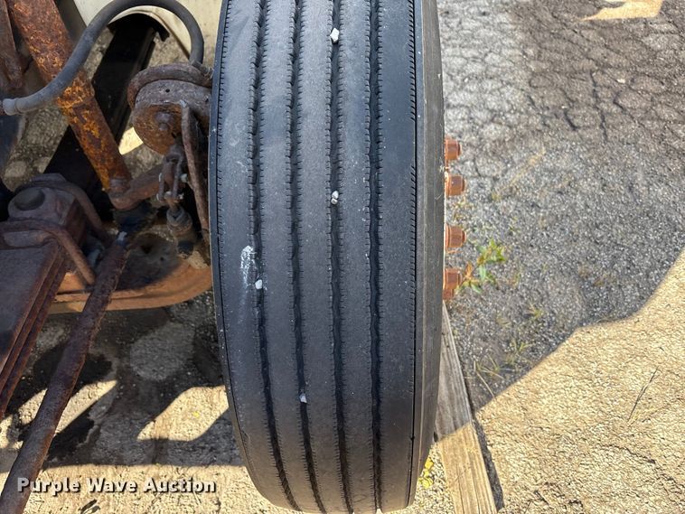 image for item EM6138 1998 Freightliner FL80 refrigerated truck