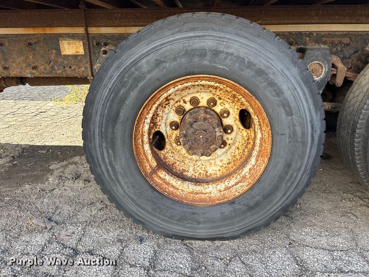 image for item EM6138 1998 Freightliner FL80 refrigerated truck