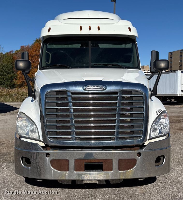 CAMIóN CAMAROTE 2018 FREIGHTLINER