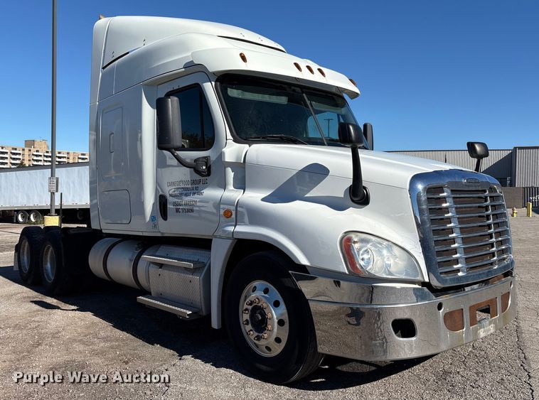 CAMIóN CAMAROTE 2018 FREIGHTLINER