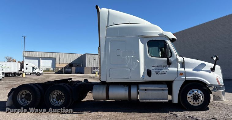 CAMIóN CAMAROTE 2018 FREIGHTLINER