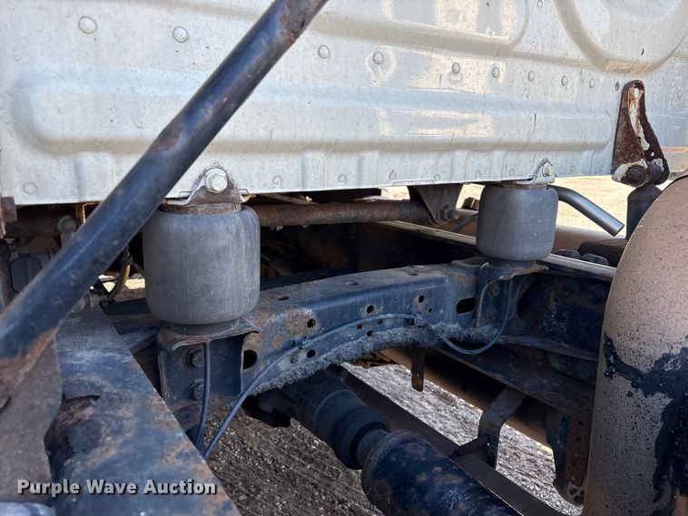 image for item EM6139 2018 Freightliner Cascadia 125 semi truck