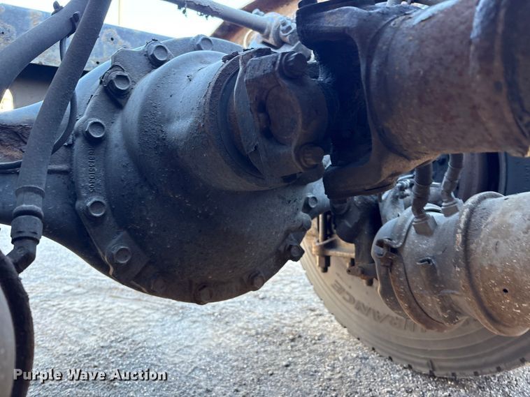 image for item EM6139 2018 Freightliner Cascadia 125 semi truck