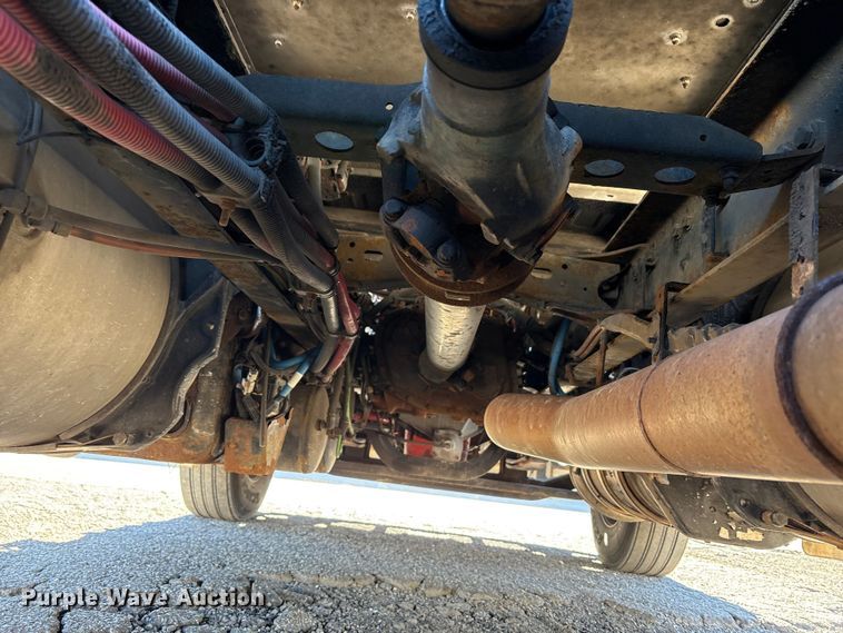 image for item EM6139 2018 Freightliner Cascadia 125 semi truck