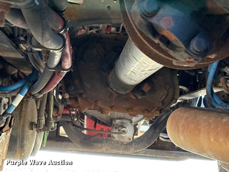 image for item EM6139 2018 Freightliner Cascadia 125 semi truck