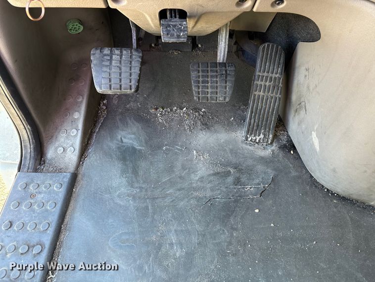 image for item EM6139 2018 Freightliner Cascadia 125 semi truck