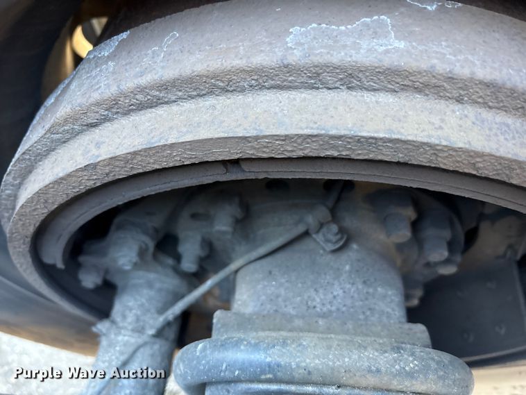 image for item EM6139 2018 Freightliner Cascadia 125 semi truck