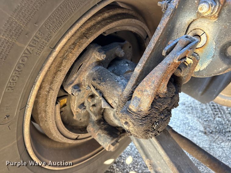 image for item EM6139 2018 Freightliner Cascadia 125 semi truck