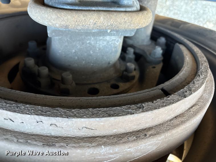 image for item EM6139 2018 Freightliner Cascadia 125 semi truck