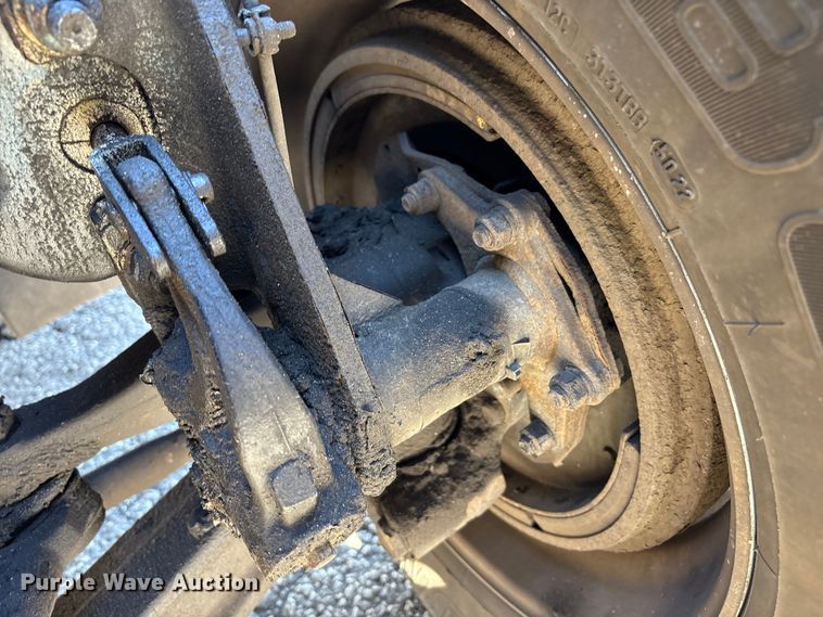 image for item EM6139 2018 Freightliner Cascadia 125 semi truck