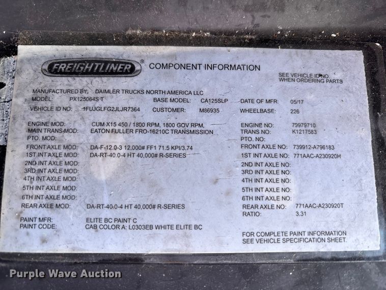 image for item EM6139 2018 Freightliner Cascadia 125 semi truck