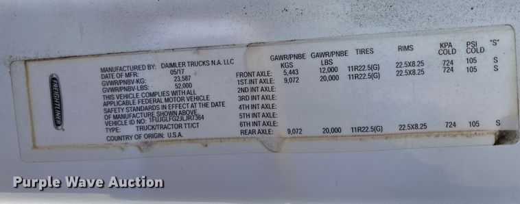 image for item EM6139 2018 Freightliner Cascadia 125 semi truck