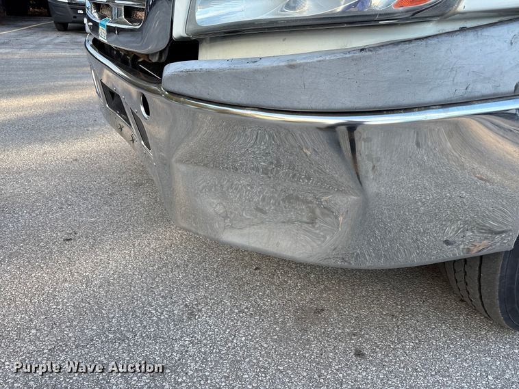 image for item EM6141 2018 Freightliner Cascadia 125 semi truck