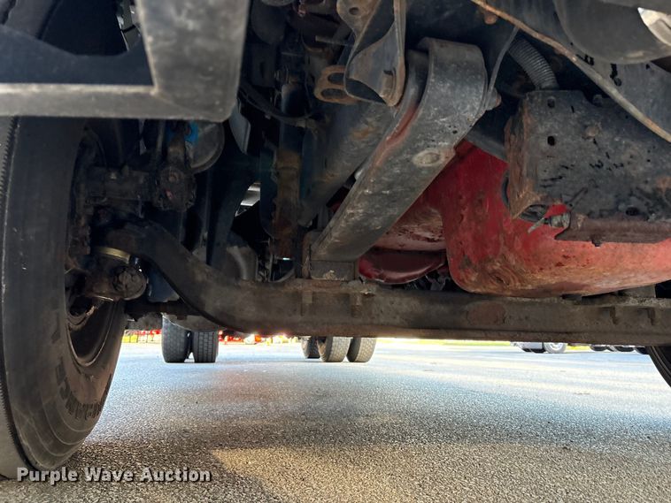 image for item EM6141 2018 Freightliner Cascadia 125 semi truck