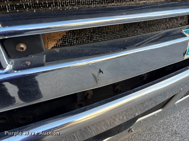 image for item EM6141 2018 Freightliner Cascadia 125 semi truck