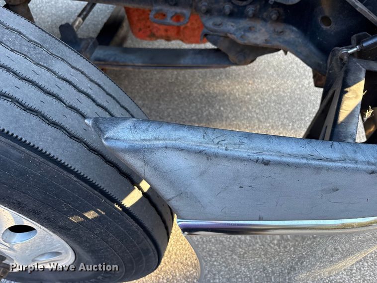 image for item EM6141 2018 Freightliner Cascadia 125 semi truck