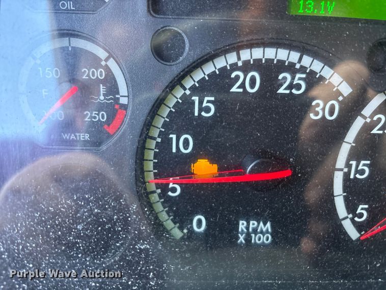 image for item EM6141 2018 Freightliner Cascadia 125 semi truck