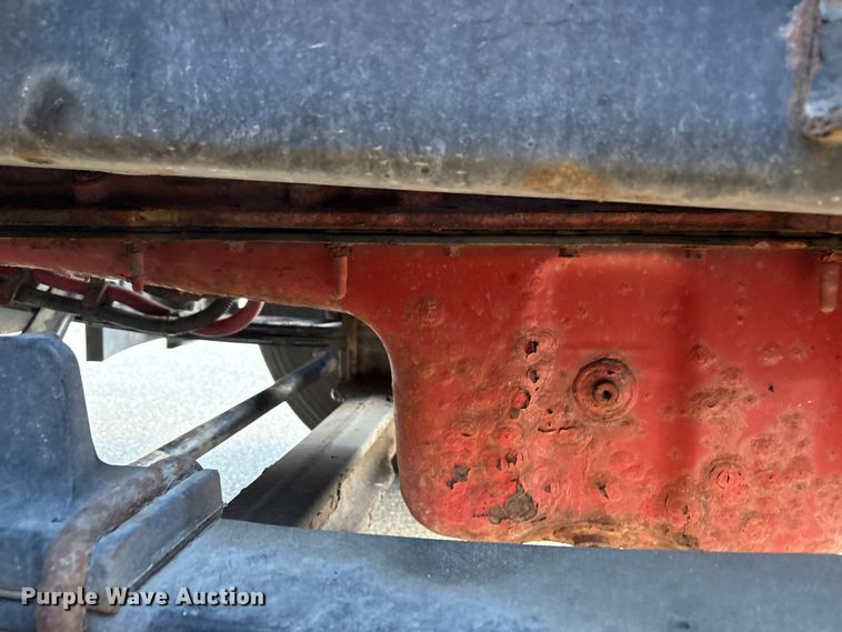 image for item EM6141 2018 Freightliner Cascadia 125 semi truck