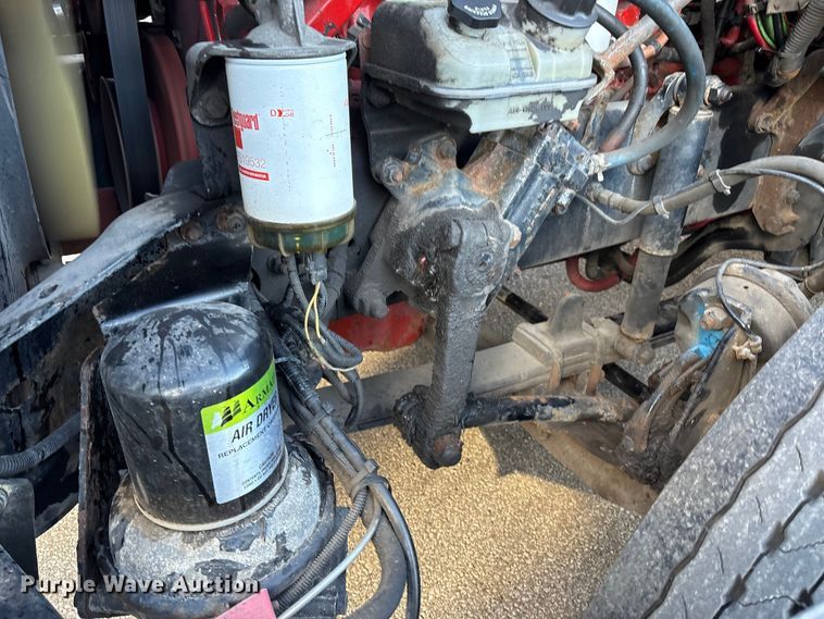 image for item EM6141 2018 Freightliner Cascadia 125 semi truck