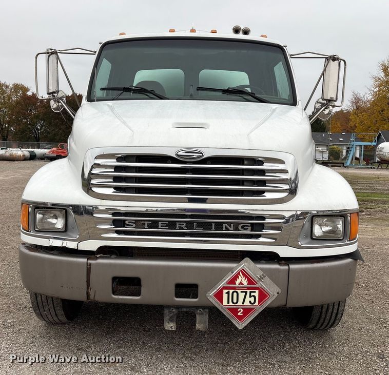 image for item EM6159 2005 Sterling Acterra propane delivery truck