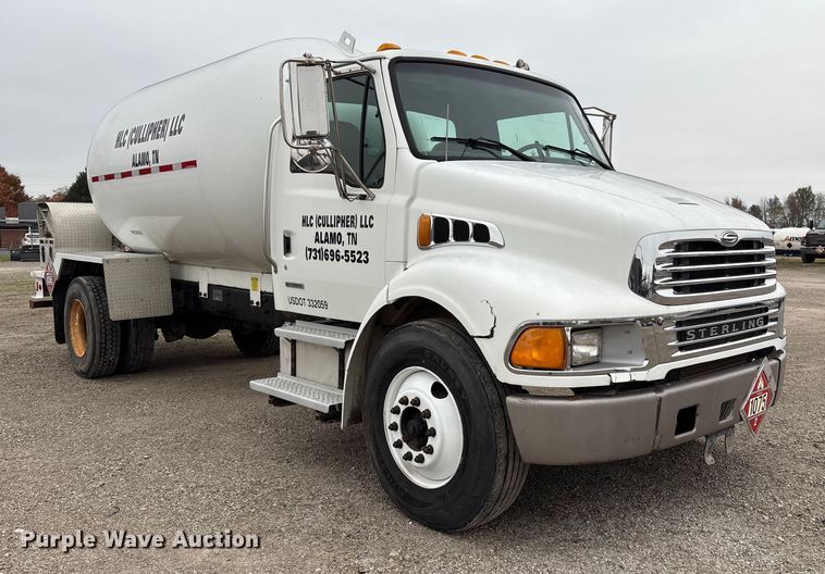 image for item EM6159 2005 Sterling Acterra propane delivery truck