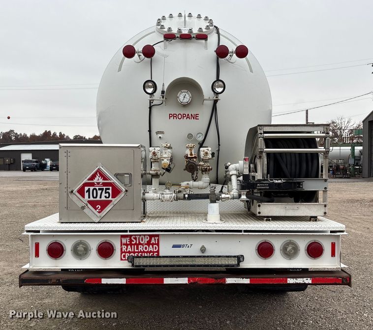 image for item EM6159 2005 Sterling Acterra propane delivery truck