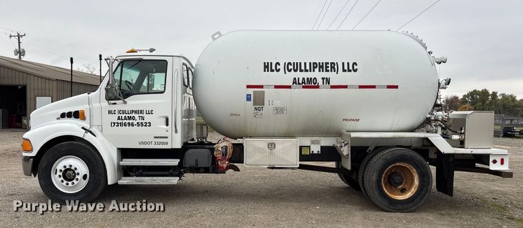 image for item EM6159 2005 Sterling Acterra propane delivery truck