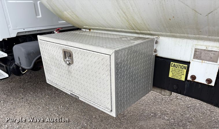 image for item EM6159 2005 Sterling Acterra propane delivery truck