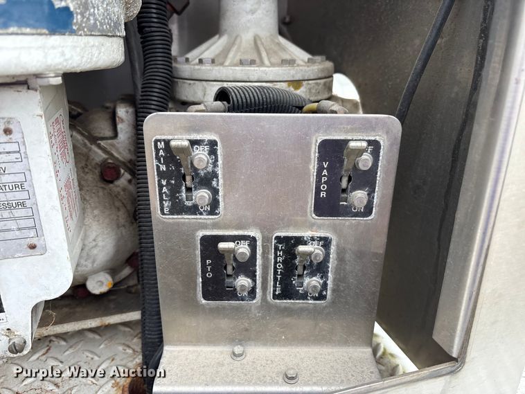 image for item EM6159 2005 Sterling Acterra propane delivery truck