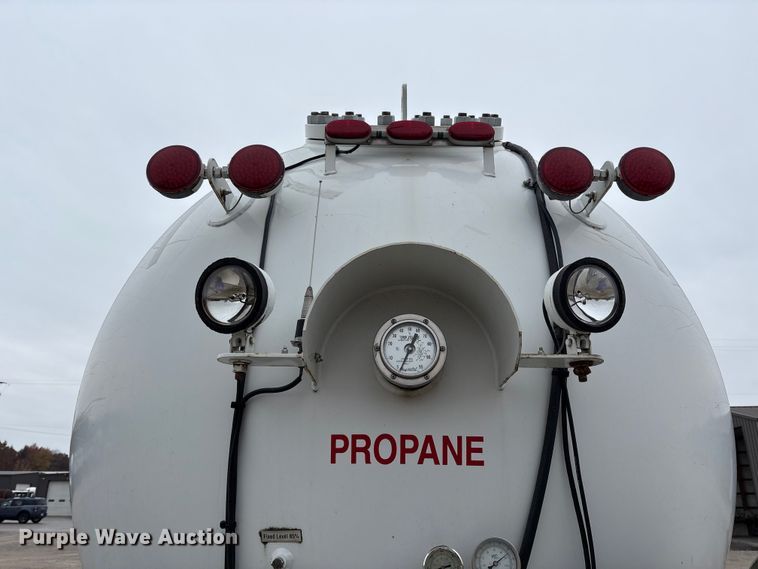 image for item EM6159 2005 Sterling Acterra propane delivery truck