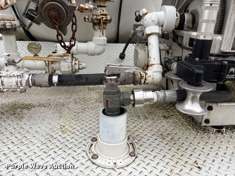 image for item EM6159 2005 Sterling Acterra propane delivery truck