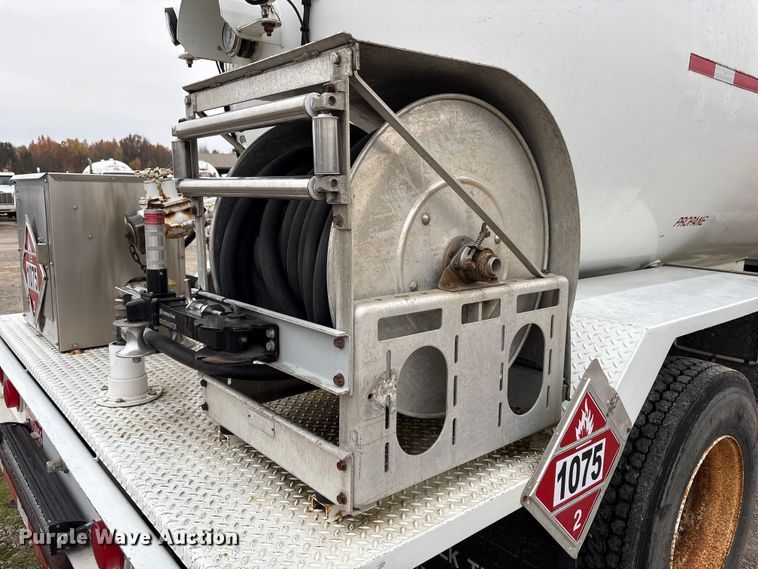 image for item EM6159 2005 Sterling Acterra propane delivery truck