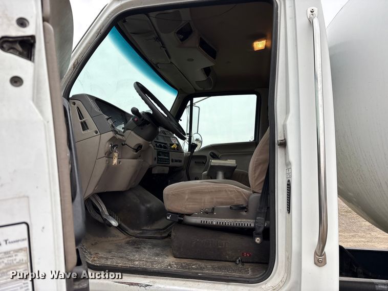 image for item EM6159 2005 Sterling Acterra propane delivery truck