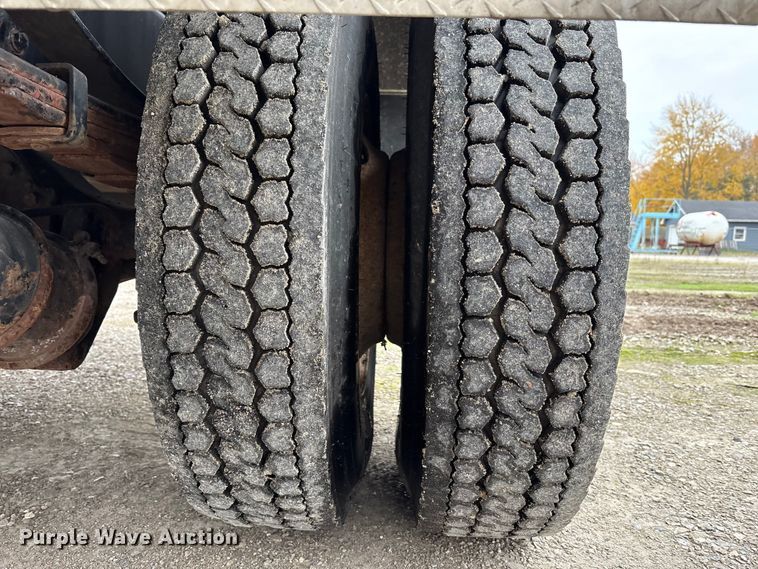 image for item EM6159 2005 Sterling Acterra propane delivery truck