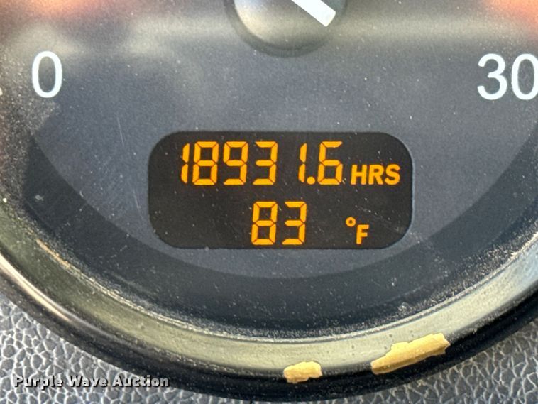 image for item EM8456 2012 Peterbilt  386 semi truck