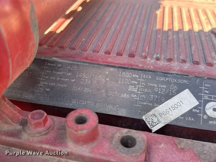 image for item EM8456 2012 Peterbilt  386 semi truck