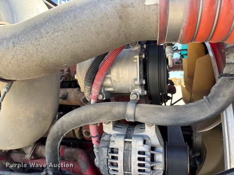 image for item EM8456 2012 Peterbilt  386 semi truck