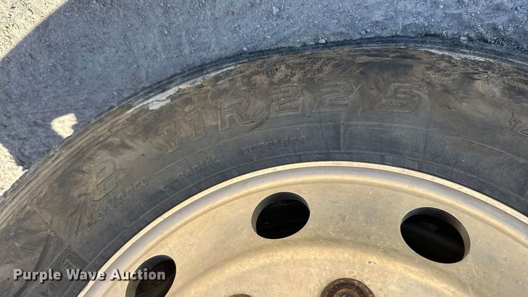 image for item EM8456 2012 Peterbilt  386 semi truck