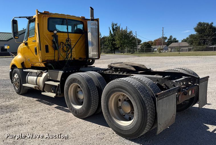 image for item EM8457 2011 International  ProStar Premium semi truck