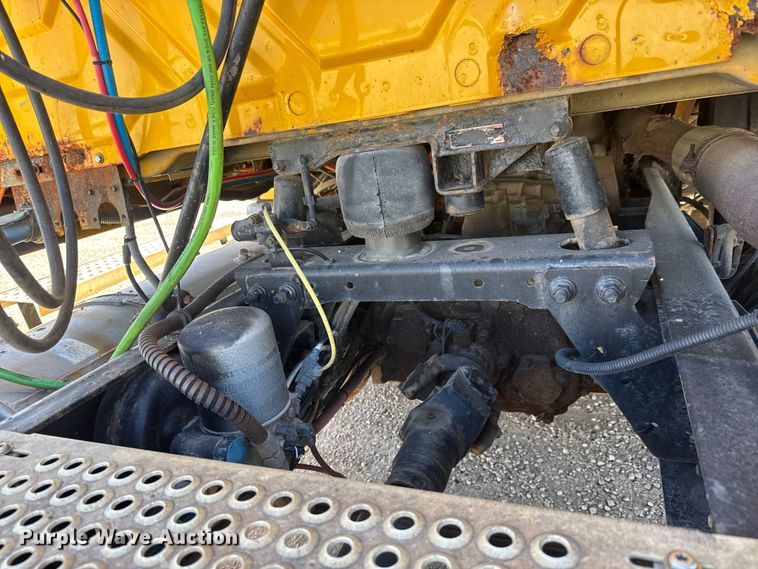 image for item EM8457 2011 International  ProStar Premium semi truck