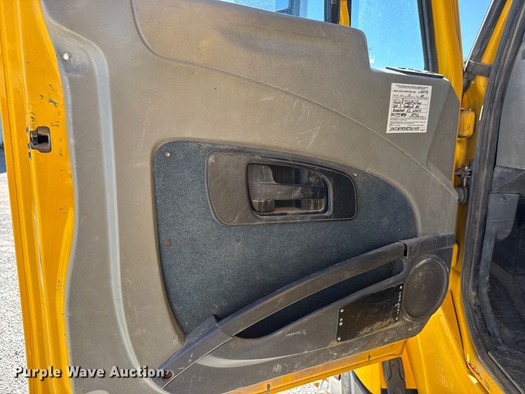 image for item EM8457 2011 International  ProStar Premium semi truck