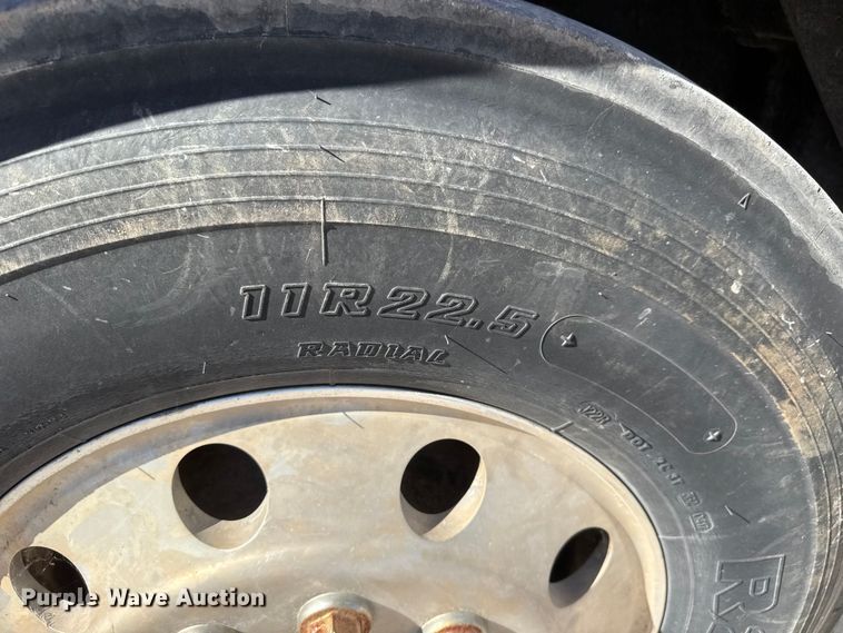 image for item EM8457 2011 International  ProStar Premium semi truck