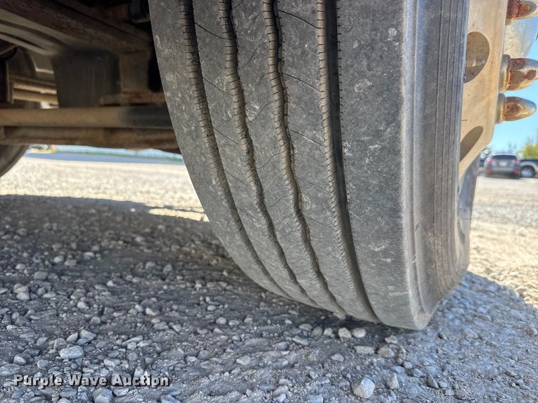 image for item EM8457 2011 International  ProStar Premium semi truck